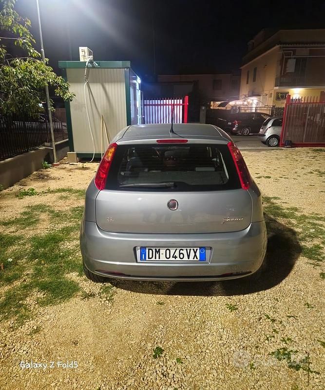 Usata Fiat Grande Punto 90 CV (66 kW) 2008 Grigio Utilitaria