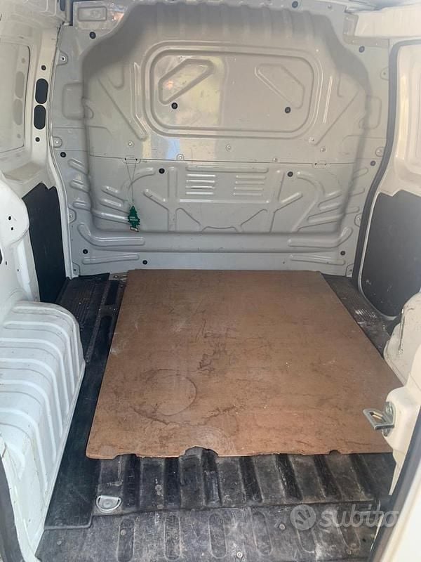 Usata Fiat Fiorino 75 CV (55 kW) 2012 Monovolume