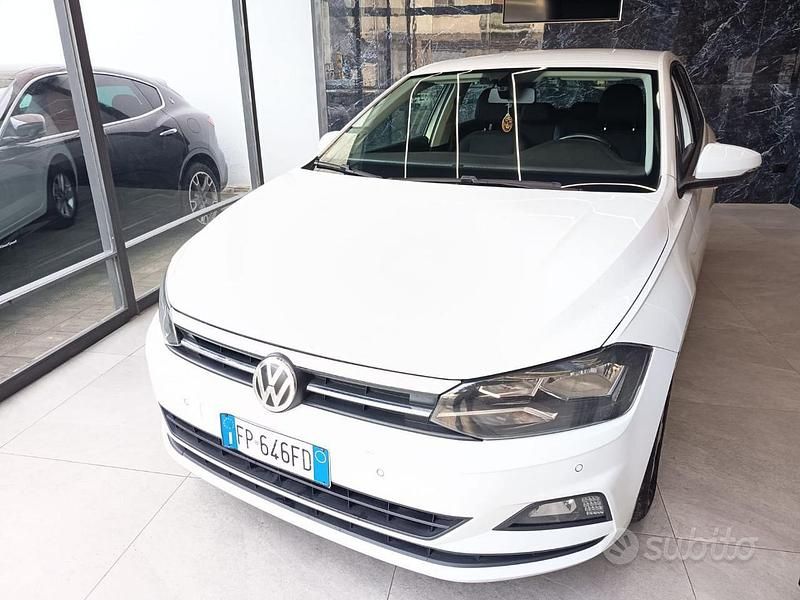 Usata VW Polo Trendline 90 CV (66 kW) 2018 Grigio scuro Berlina