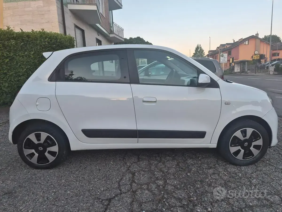 Usata Renault Twingo SE 69 CV (50 kW) 2015 Bianco Utilitaria