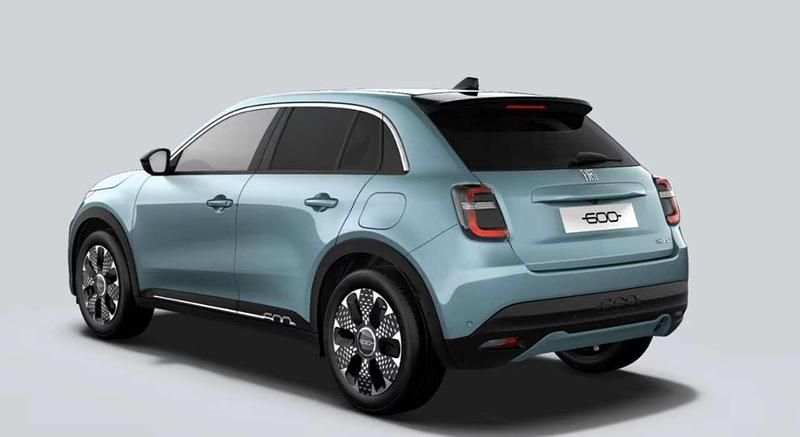 Usata Fiat 600 La Prima 101 CV (74 kW) 2025 Azzurro acqua SUV