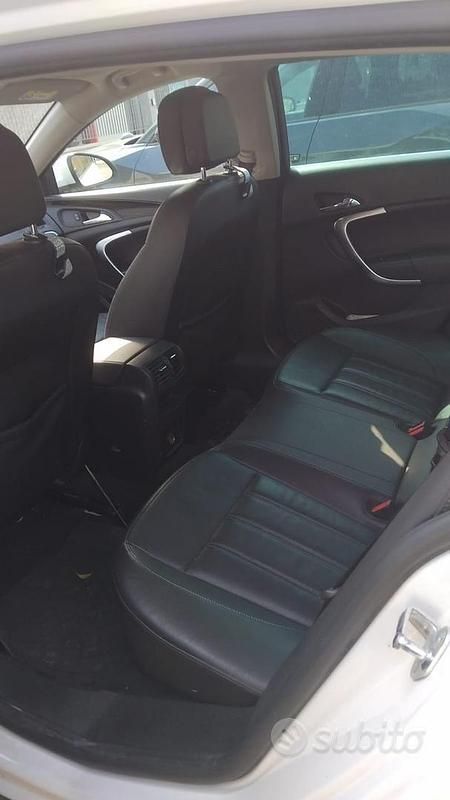 Usata Opel Insignia 131 CV (96 kW) 2014 Bianco Station wagon