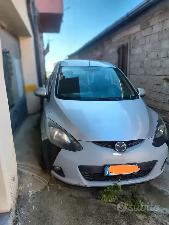 Usata Mazda 2 68 CV (50 kW) 2009 Grigio Utilitaria