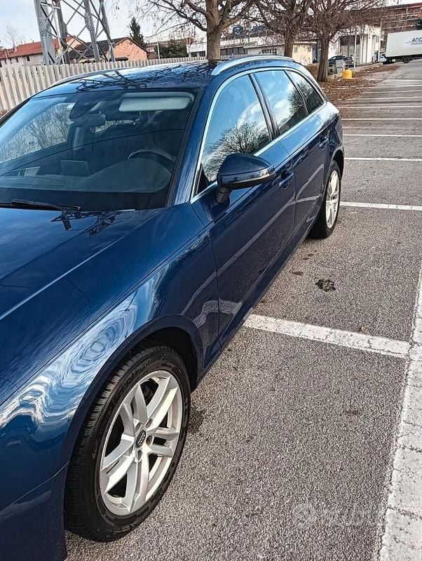 Usata Audi A4 150 CV (110 kW) 2018 Blu Station wagon