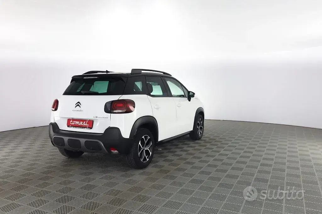 Usata Citroën C3 Aircross PureTech 110 CV (80 kW) 2024 Polar white con tetto onyx black SUV