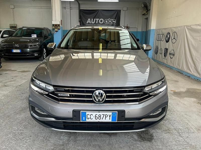 Usata VW Passat Alltrack 200 CV (147 kW) 2021 Grigio Station wagon