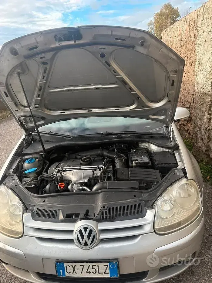 Usata VW Golf IV 140 CV (102 kW) 2005 Grigio Berlina