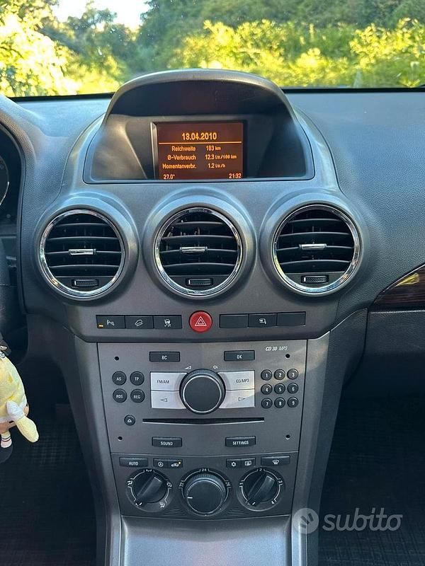 Usata Opel Antara Cosmo 150 CV (110 kW) 2007 Grigio SUV