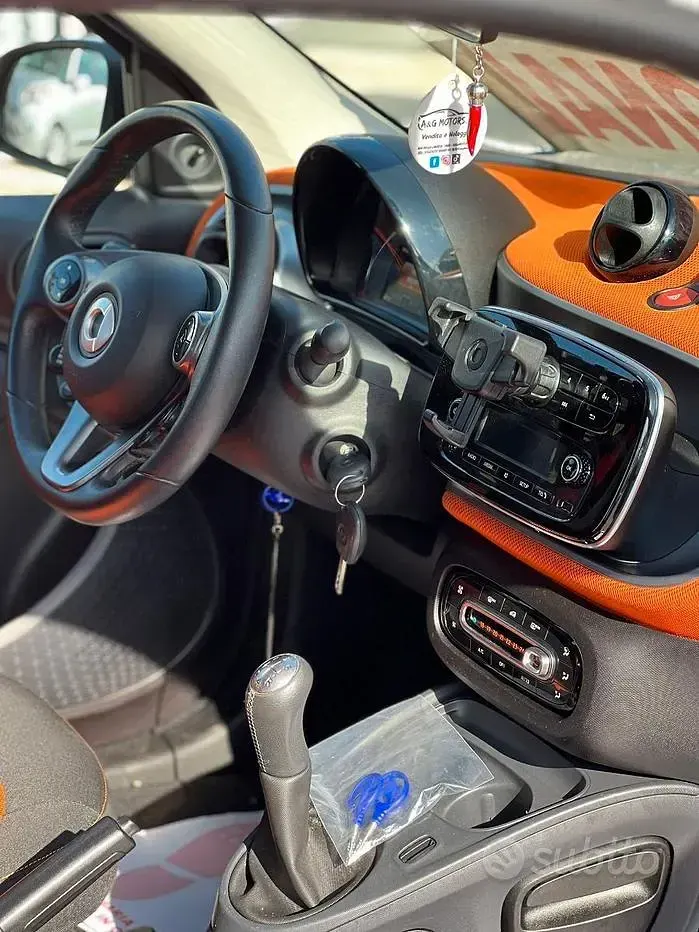 Usata Smart ForFour Passion 71 CV (52 kW) 2015 Rosso Utilitaria