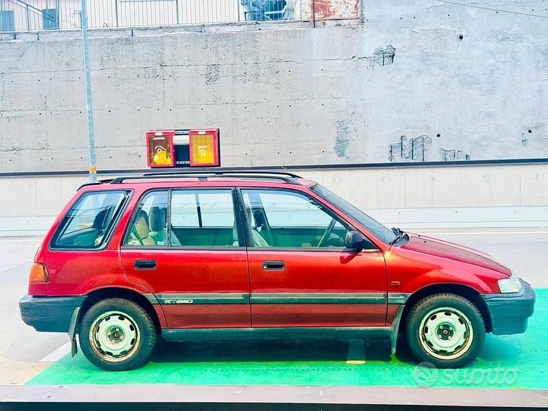 Usata Honda Civic RT 109 CV (80 kW) 1990 Rosso Berlina