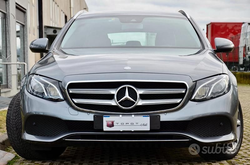 Usata Mercedes E220 194 CV (142 kW) 2017 Grigio Station wagon