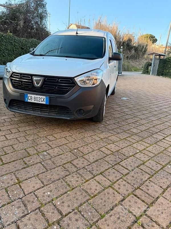 Usata Dacia Dokker Essentiel 95 CV (69 kW) 2020 Bianco Monovolume