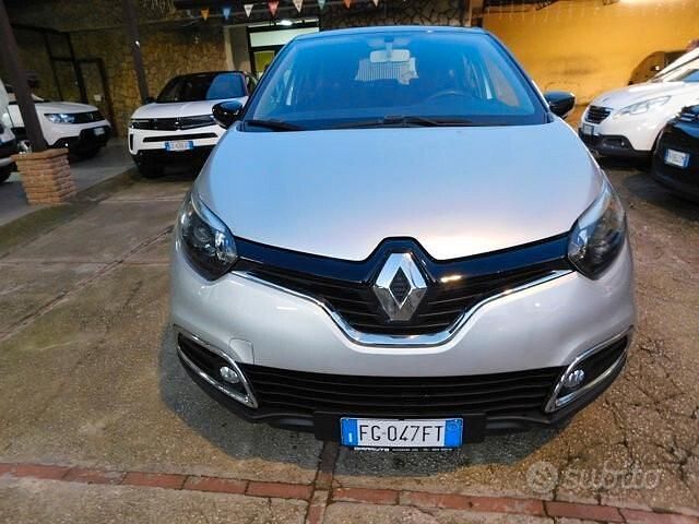 Usata Renault Captur Iconic 90 CV (66 kW) 2016 Grigio SUV