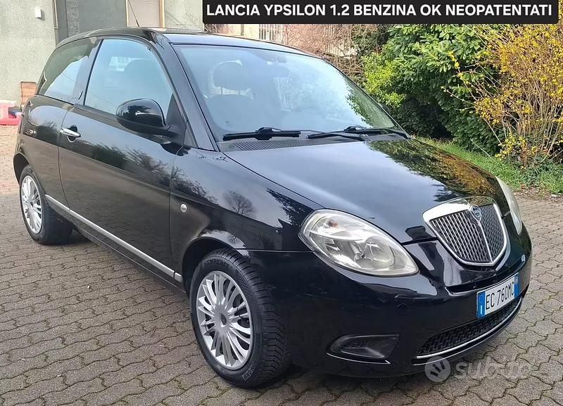 Usata Lancia Ypsilon 60 CV (44 kW) 2010 Nero Utilitaria