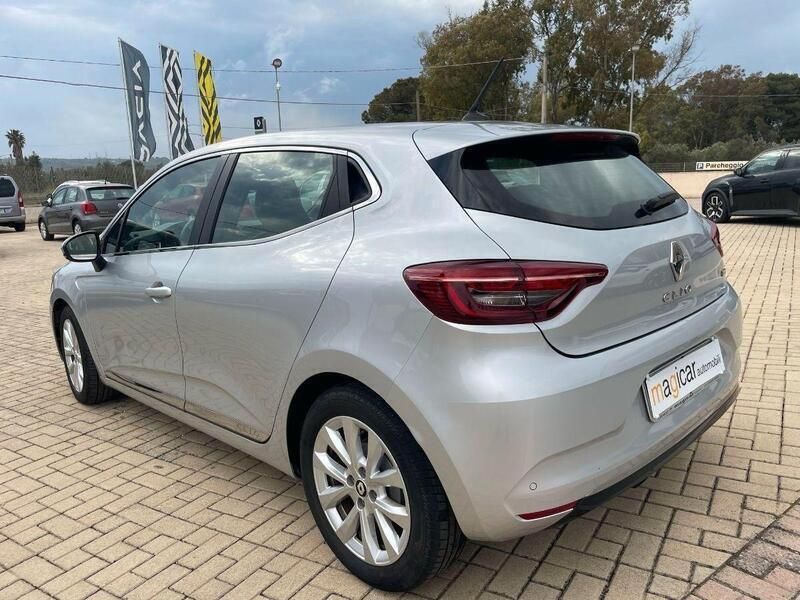 Usata Renault Clio V Intens 140 CV (102 kW) 2022 Grigio Berlina