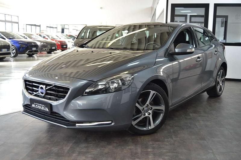 Usata Volvo V40 R-Design 115 CV (84 kW) 2014 Bianco Berlina