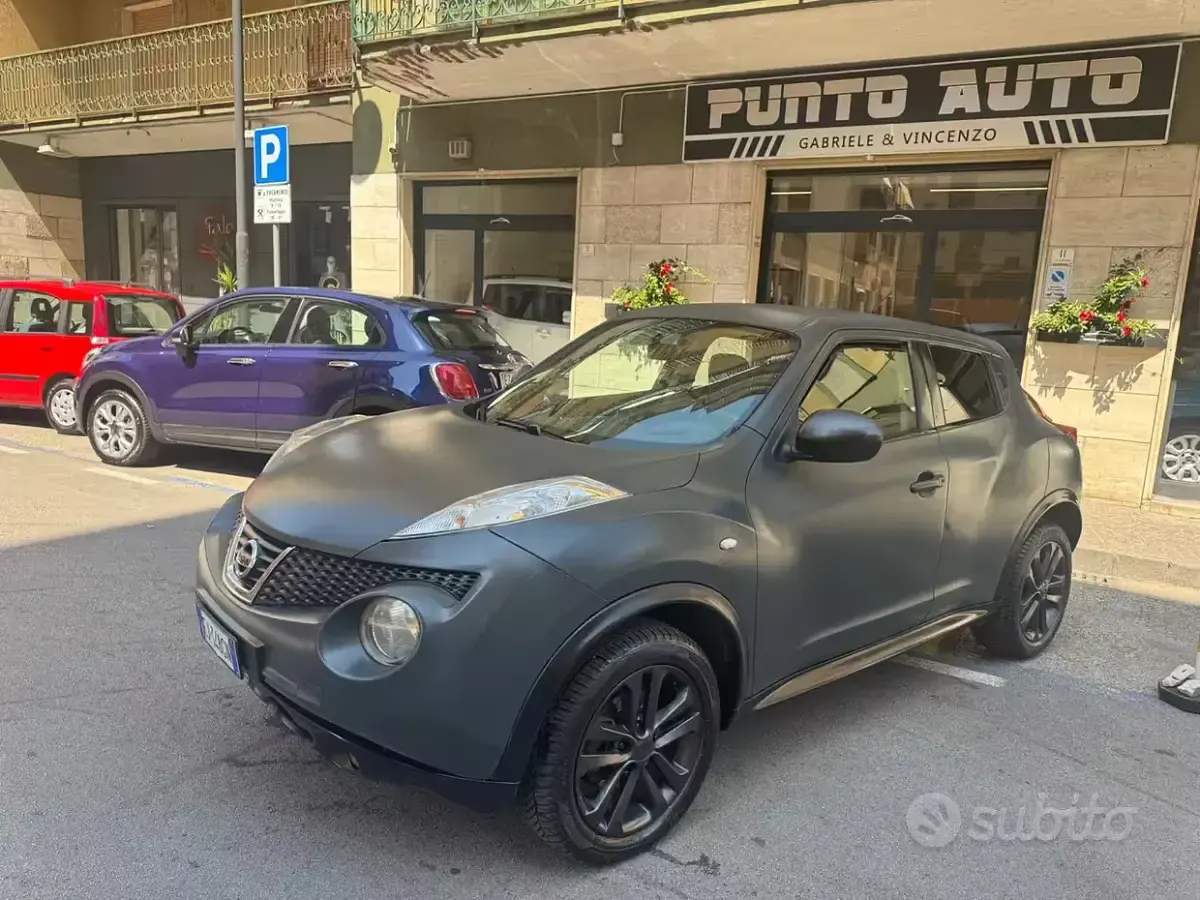Usata Nissan Juke 110 CV (80 kW) 2011 Grigio SUV