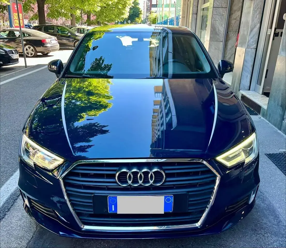 Usata Audi A3 Ambiente 116 CV (85 kW) 2018 Blu/azzurro Berlina