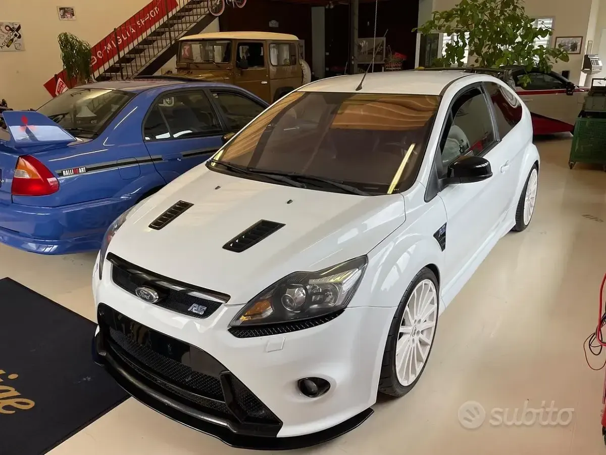 Usata Ford Focus RS 305 CV (224 kW) 2009 Berlina