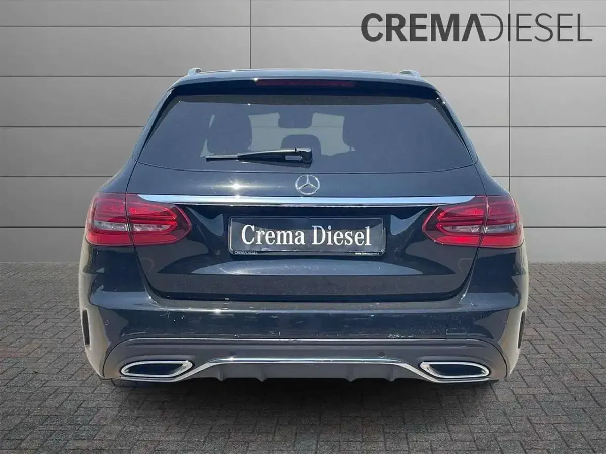 Usata Mercedes C220 Premium 194 CV (142 kW) 2019 Nero Station wagon