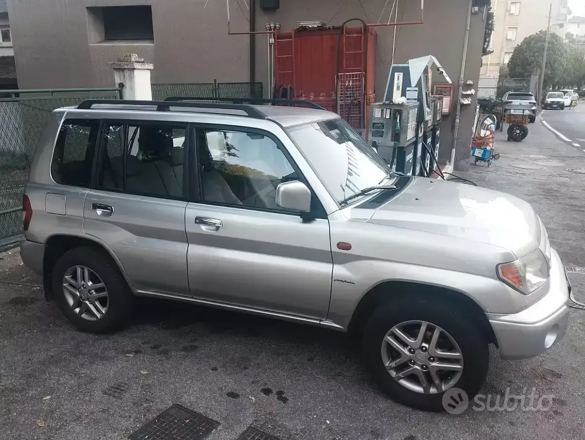 Usata Mitsubishi Pajero 114 CV (83 kW) 2004 Grigio SUV