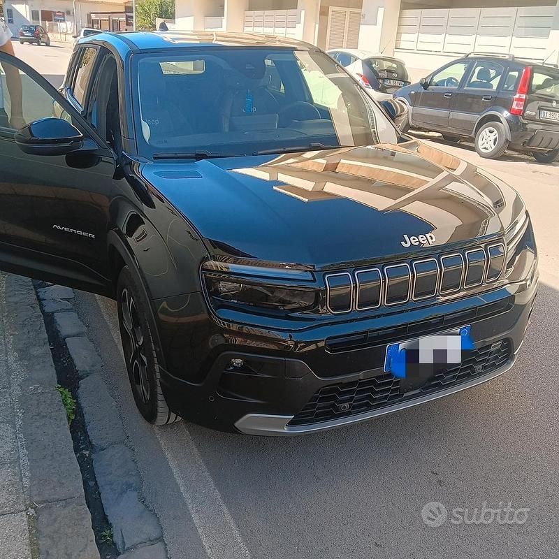 Usata Jeep Avenger Summit 101 CV (74 kW) 2023 Nero SUV