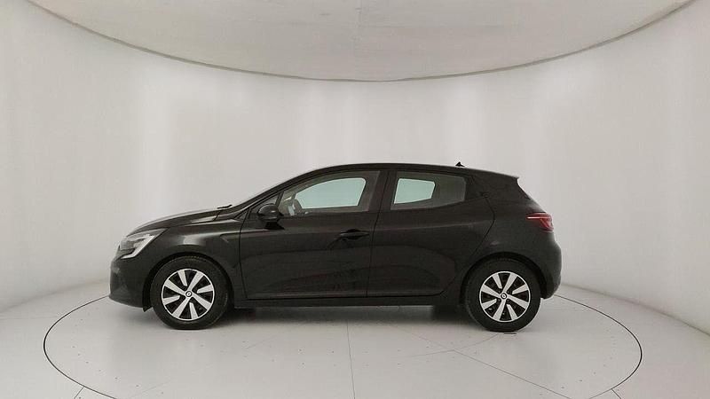 Usata Renault Clio V Equilibre 101 CV (74 kW) 2023 Nero Utilitaria