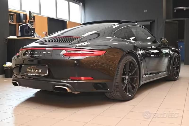 Usata Porsche 911 Carrera 4 370 CV (272 kW) 2017 Nero profondo/full pelle nera Coupé