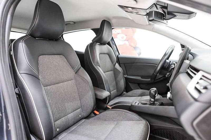 Usata Renault Clio V Intens 131 CV (96 kW) 2019 Grigio Berlina