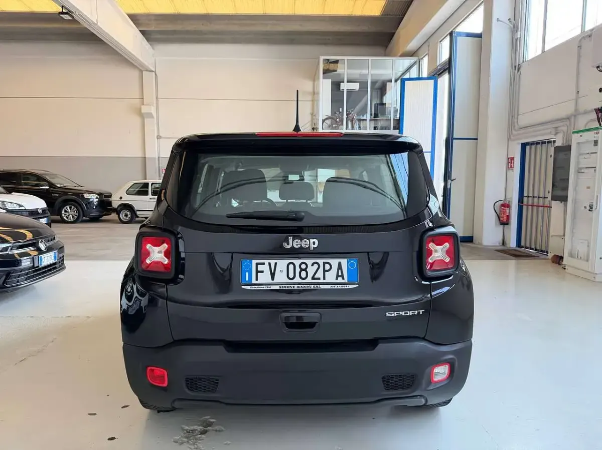 Usata Jeep Renegade Sport 120 CV (88 kW) 2019 Nero SUV