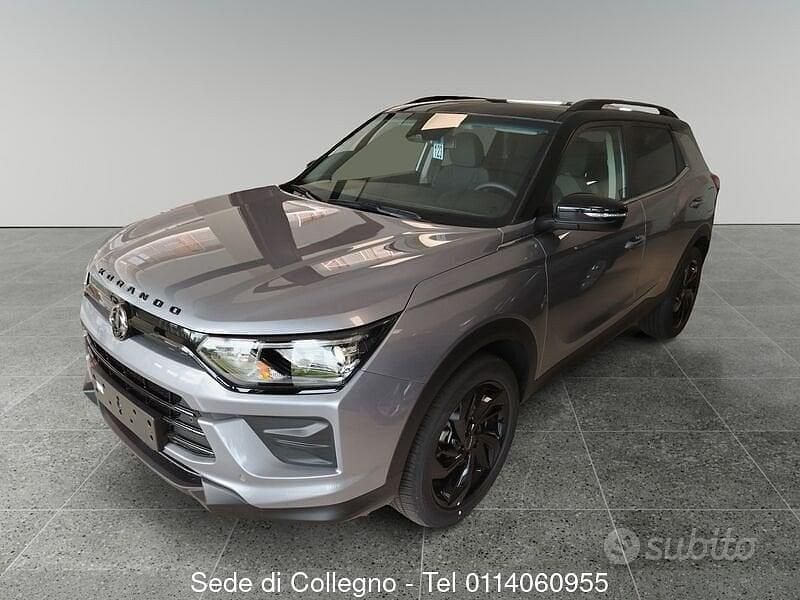 Grigio Nuova 2025 Ssangyong (KGM) Korando Tre volumi | 22.450 € (Ottimo prezzo) - Immagine 1/4