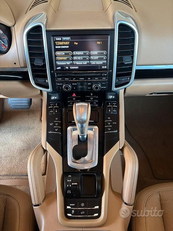 Usata Porsche Cayenne 245 CV (180 kW) 2012 Blu SUV