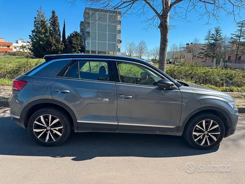Usata VW T-Roc Style 2019 Grigio SUV
