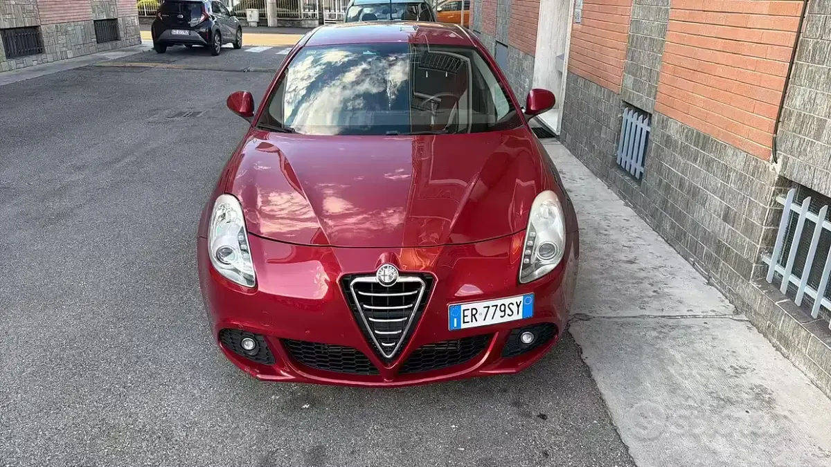 Usata Alfa Romeo Giulietta 2013 Rosso Utilitaria