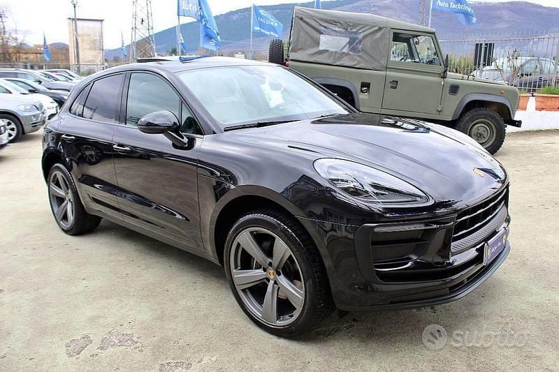 Usata Porsche Macan Turbo 265 CV (194 kW) 2022 Nero SUV