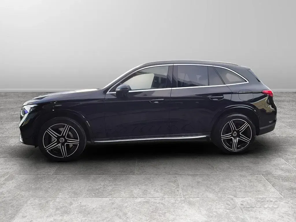 Usata Mercedes GLC300e Advanced 333 CV (244 kW) 2024 Nero SUV