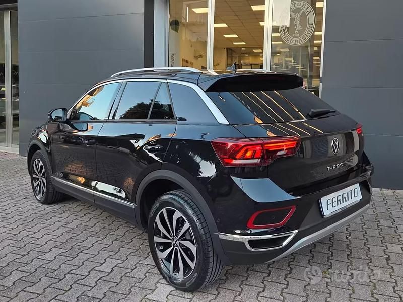 Usata VW T-Roc Style 150 CV (110 kW) 2024 Nero SUV