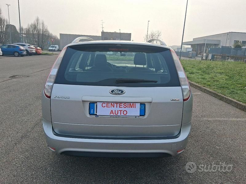 Brugt Ford Focus 110 HK (80 kW) 2010 Grå Stationcar