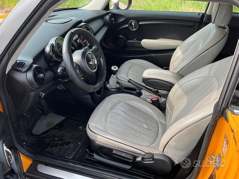 Usata Mini ONE 95 CV (69 kW) 2014 Utilitaria