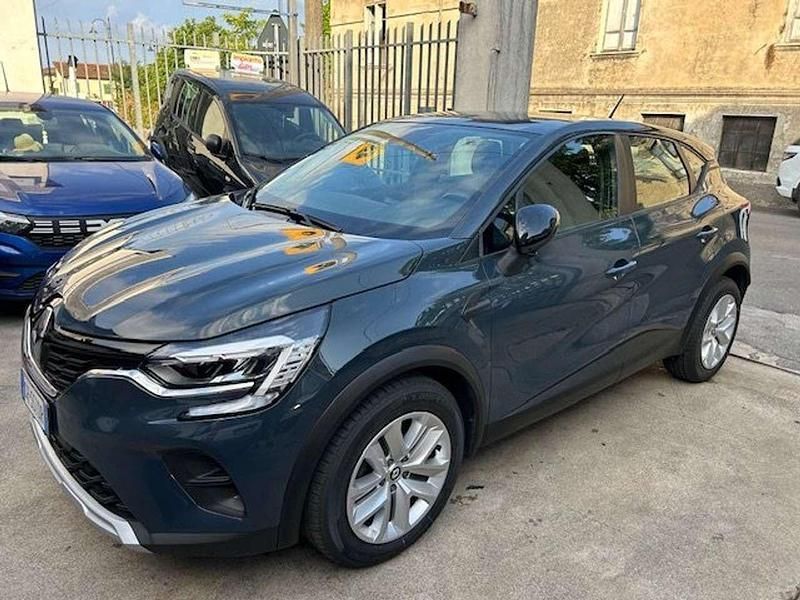 Usata Renault Captur 101 CV (74 kW) 2022 Grigio SUV