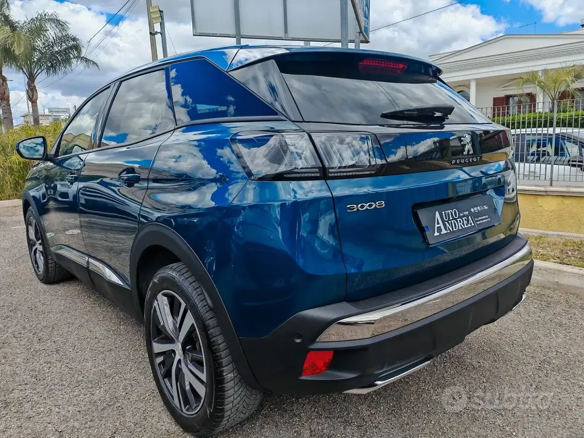 Usata Peugeot 3008 Allure 131 CV (96 kW) 2021 Verde SUV