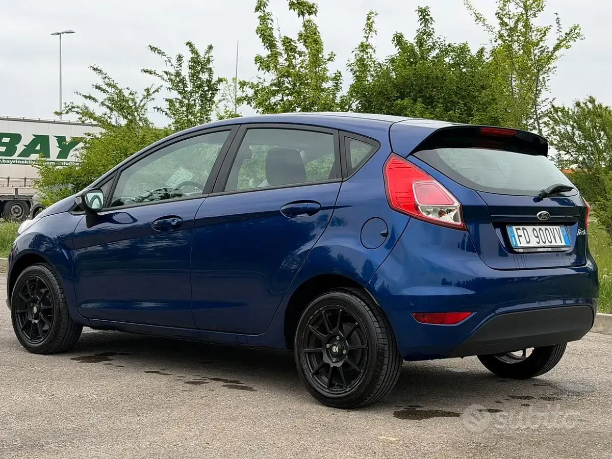 Usata Ford Fiesta 95 CV (69 kW) 2016 Utilitaria