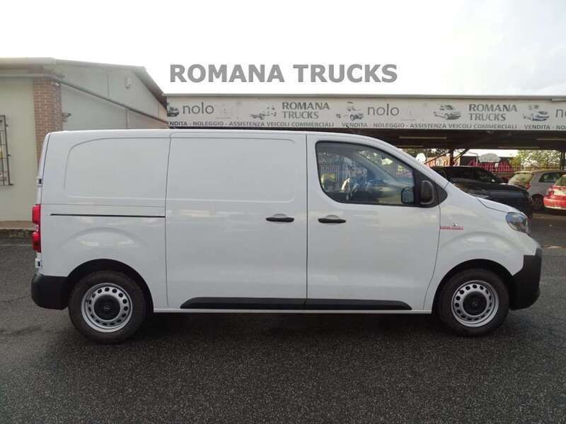Usata Opel Vivaro 101 CV (74 kW) 2024 Bianco Monovolume