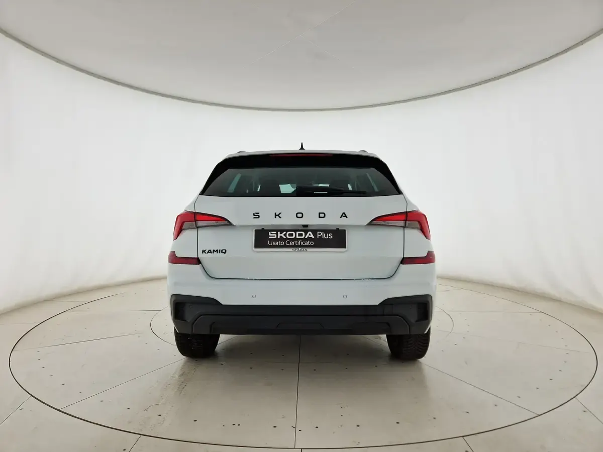 Usata Skoda Kamiq 116 CV (85 kW) 2025 Bianco luna metallizzato SUV