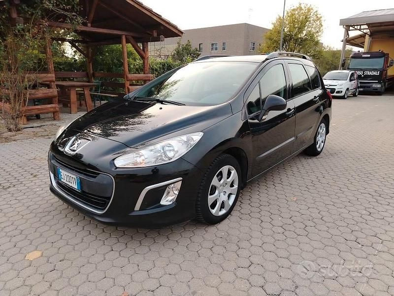 Nero Usata 2011 Peugeot 308 SW Access Station wagon | 3200 € (Buon prezzo) - Immagine 1/4