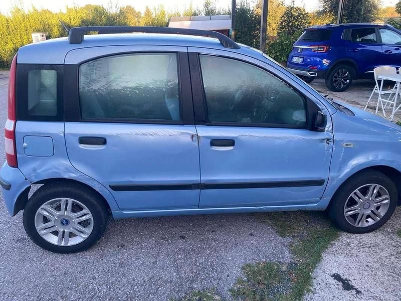 Usata Fiat Panda Dynamic 69 CV (50 kW) 2007 Blu/azzurro Utilitaria