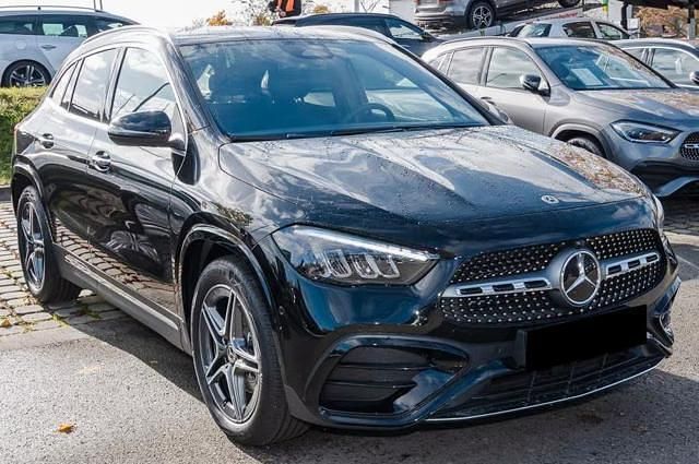 Usata Mercedes GLA200 Premium 150 CV (110 kW) 2025 Nero SUV