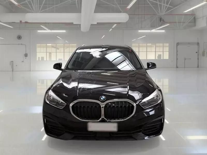 Usata BMW 118 Advantage 149 CV (109 kW) 2021 Utilitaria