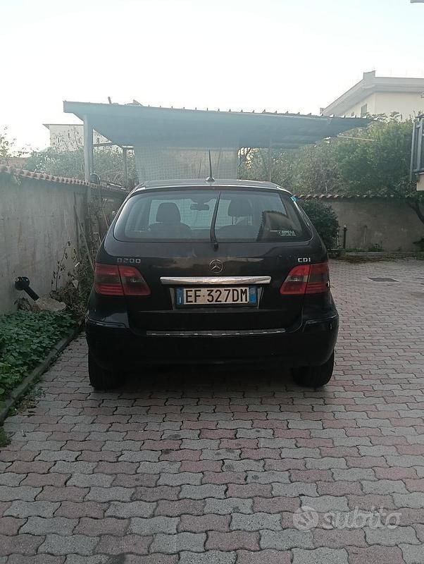 Usata Mercedes B200 140 CV (102 kW) 2010 Monovolume