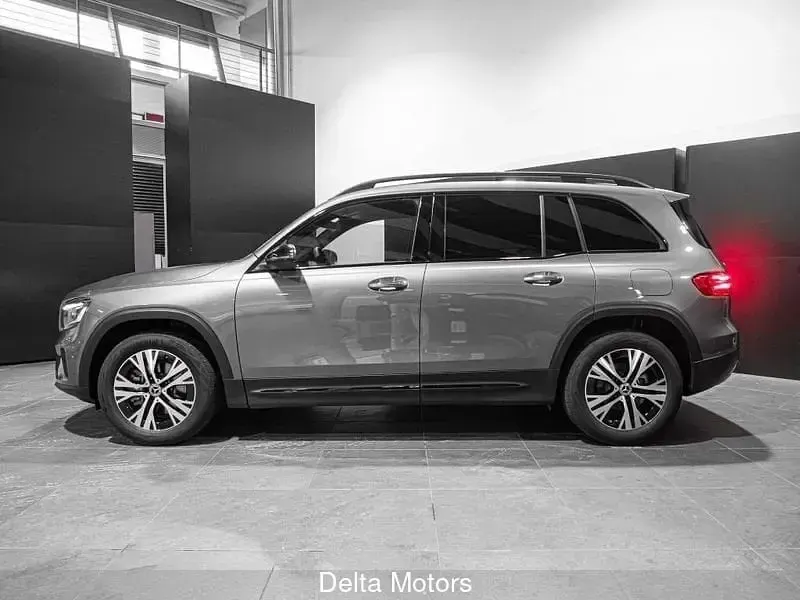Nuova Mercedes GLB200 150 CV (110 kW) 2026 Nero SUV
